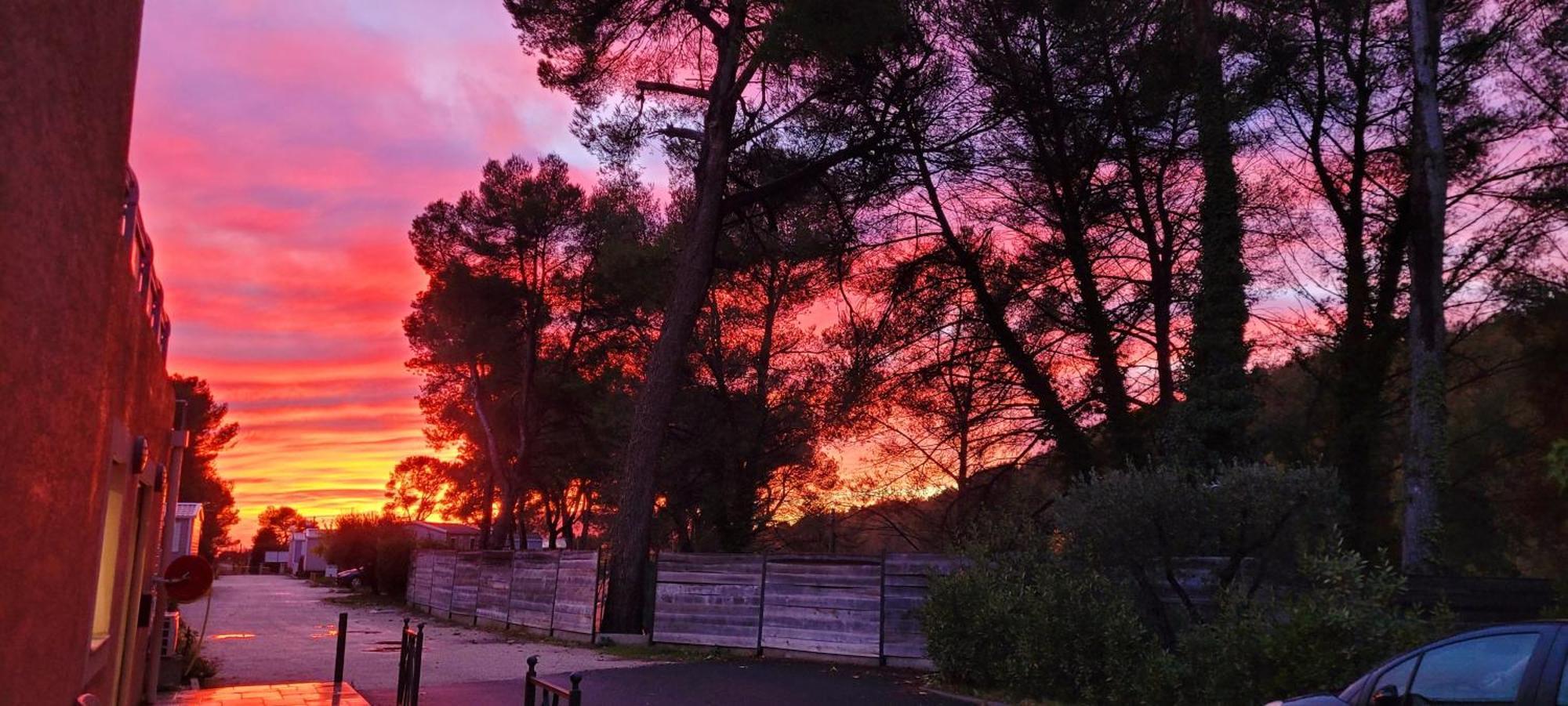 Camping Aux Portes De Cassis Roquefort-la-Bedoule Εξωτερικό φωτογραφία