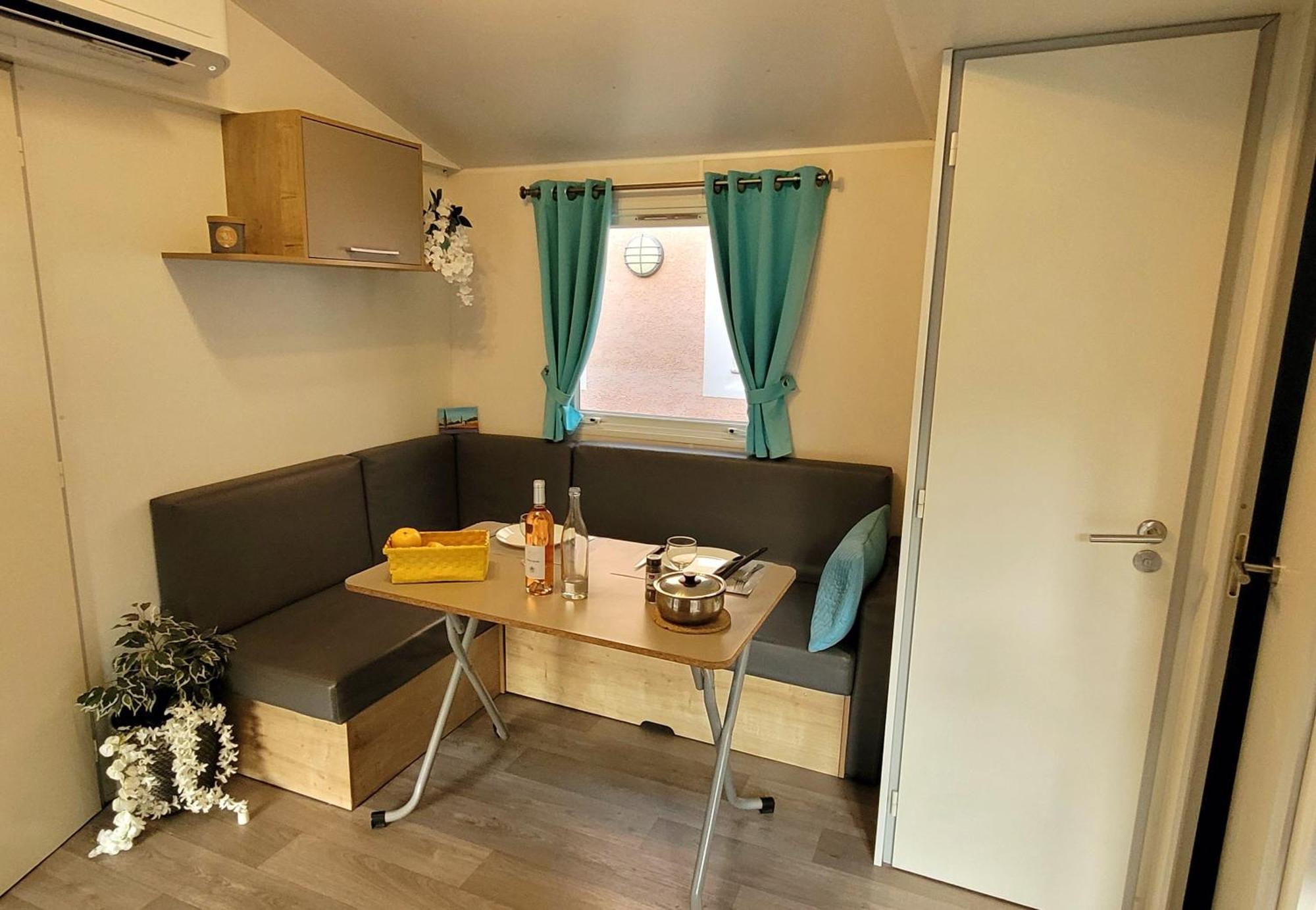 Camping Aux Portes De Cassis Roquefort-la-Bedoule Εξωτερικό φωτογραφία